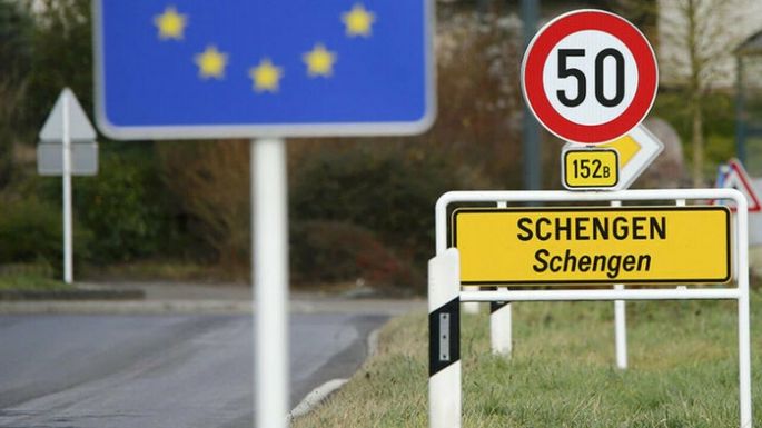 A lakosság többsége úgy véli, hogy Románia megérdemelné a teljes körű schengeni csatlakozást