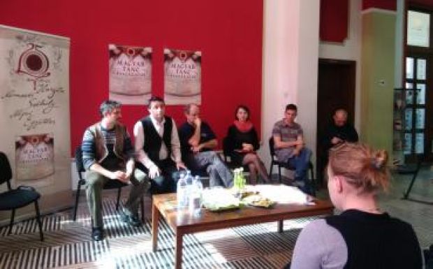 Tánctörténelmet tanít a Hargita Együttes új bemutatója