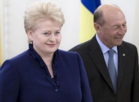 Basescu-DaliaGrybauskaite-mijl