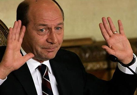 Traian Băsescu: távozz tőlem Szeku!