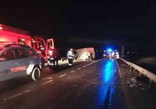 Négy jármű ütközött össze Kovászna és Brassó megye határán