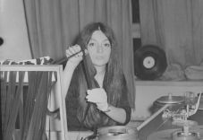 „Egy asztal mellett és egy közösségben éltem le az életem” – beszélgetés Ulieriu-Rostás Emília vágóval, a Magyar Adás munkatársával