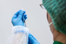 Közel tizenkét ezren kapták meg a koronavírus elleni vakcinát az elmúlt 24 órában