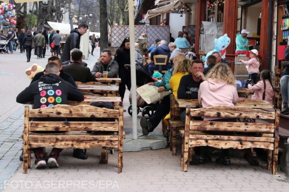 balti hullám társkereső szolgáltatás egyetlen jel forster holnap