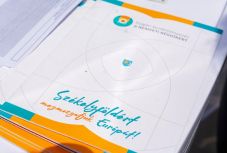 Nemzeti régiók:  feszült a viszony az SZNT és az írdalá.hu kampánycsapata között