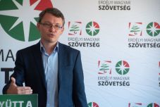 „Ne politizáljuk át a közigazgatást” – az EMNP elnöke lett Ilie Bolojan Bihar megyei tanácselnök kisebbségügyi tanácsosa