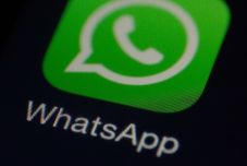 Hétfőtől WhatsApp-on is lehet jelenteni a fogyasztói jogokat sértő szabálytalanságokat