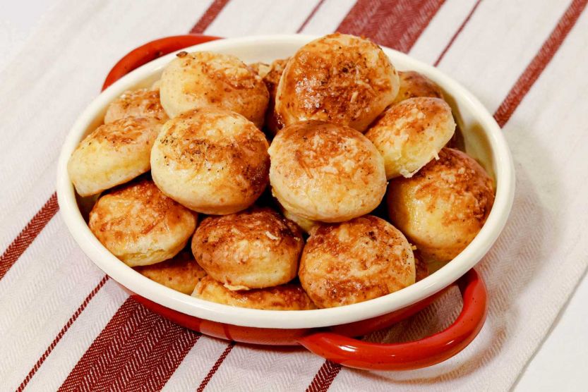 Tehéntúrós pogácsa