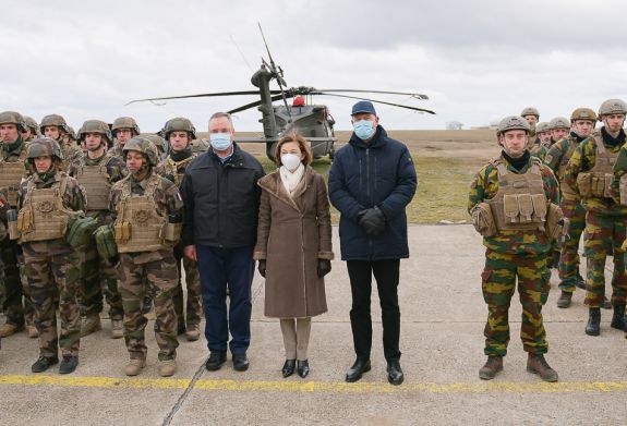 Francia védelmi miniszter: sem a NATO, sem Európa nem fenyegeti Oroszországot