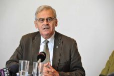 Pert nyert Tőkés László az őt rágalmazó egykori szekustisztek ellen