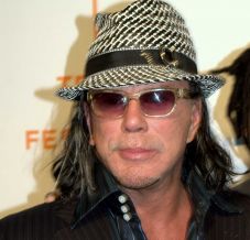 Erdélyben forgat Mickey Rourke