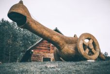 Harangkongatással hívják fel a figyelmet a békére az orosz-ukrán háború egy éves évfordulóján