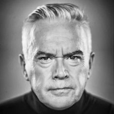 Szexuális visszaélésekkel vádolják a BBC egyik legtekintélyesebb műsorvezetőjét