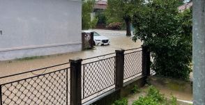 Elöntötte a víz Magyarfenes és Tordaszentlászló utcáit