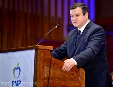 Újraválasztották Eugen Tomacot a Népi Mozgalom Párt (PMP) elnöki tisztségébe