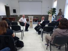 Aknay Tibor volt az Áprily-estek vendége Nagyenyeden