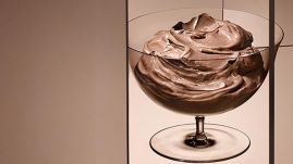 Ez lesz az év színe 2025-ben – Már a London Eye-t is kivilágították vele