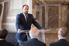 Nacsa Lőrinc: 2004. december 5-e soha többet ne történjen meg