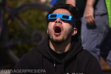 „És a tömeg megvadul” – százmilliók szemlélték élőben a napfogyatkozást