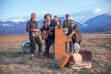 Drámai: öngyilkosság ihlette a Mano & Gregor kolozsvári zenekar legújabb dalát