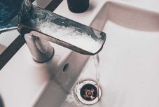 Háromszéken drágul az ivóvíz és az emelés összegéből fejlesztenek