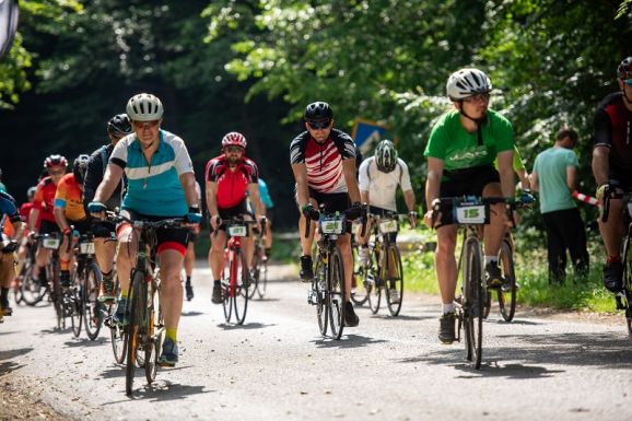 Huszonnégy órás hegyi kerékpározásra hívják a bicikliseket Sepsiszentgyörgyre (VIDEÓ)