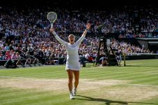 Krejciková döntő játszmában diadalmaskodott, ő Wimbledon új bajnoka