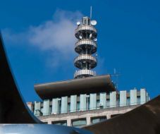 A győztes jövendőbeli munkahelyén vitáznak az államfő-jelöltek