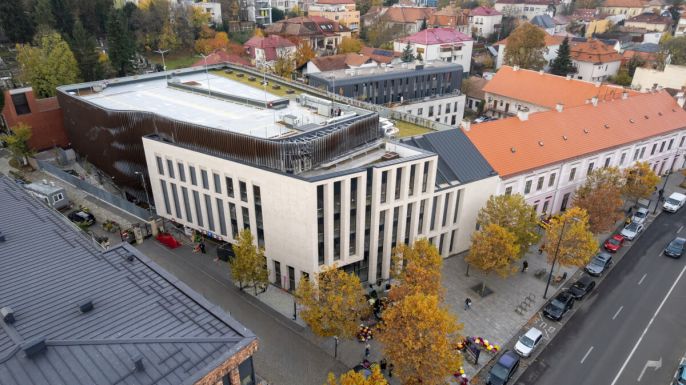 Megnyílt a 310 férőhelyes parkolóház Kolozsvár belvárosában