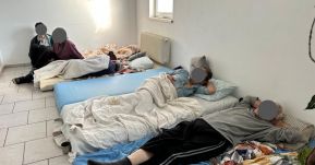 Rémségek háza a Bánságban: közel száz idős embert tartottak embertelen körülmények között