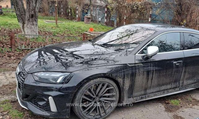 Lopott, 70 ezer eurós, hamisított alvázszámú autót foglaltak le a határrendészek