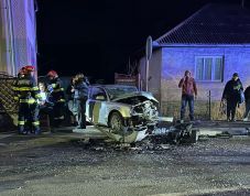 Két személyautó ütközött össze a városban: többen súlyosan megsérültek