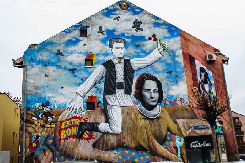 Kolozsvár kiszínezte önmagát – A rejtett utcai festmények nyomában