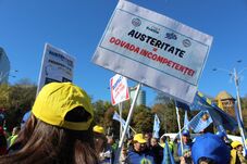 Mintegy 4000 szakszervezeti tag tüntet csütörtökön a Cotroceni-palotánál, az államfő közbelépést követelve