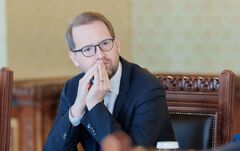 Dominic Fritz szerint az USR felkészült jelöltet állít a védelmi tárca élére