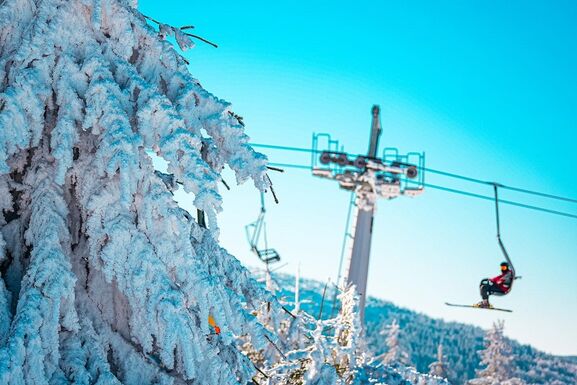 Sok sípálya zárva maradt az ünnepek alatt, de van, ahol már lehet sízni