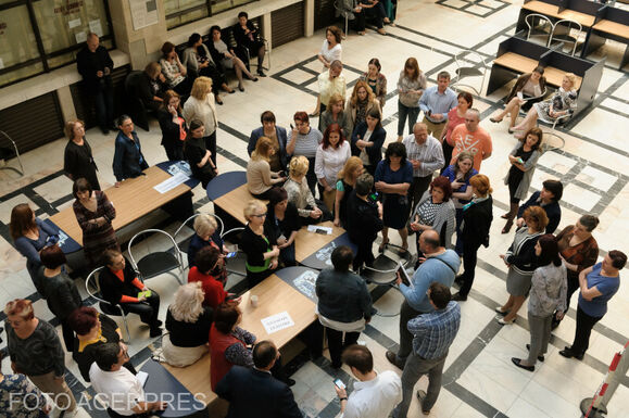 Vezetői pozíciók tömkelege szűnik meg a mezőgazdasági minisztérium intézményeiben