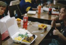 Folytatódik az Egészséges étkezés program: több mint félmillió gyermek kap meleg ételt