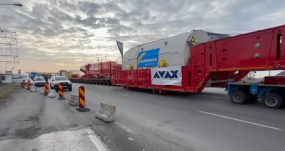 Átlépte a határt minden idők legnagyobb, Erdélybe érkező közúti szállítmánya (VIDEÓ)