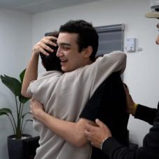 Kiszabadult a Hamász fogságából az utolsó amerikai túsz