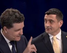 Lengyelországba futott George Simion a tévévita elől – Nicușor Dan írásba adta, hogy nem emelik az áfát