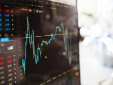 Az EB rontott a prognózisán: 1,4 százalékos GDP-növekedés várható Romániában