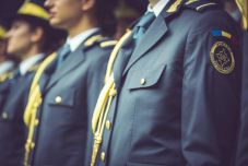 Politikai perek titkosszolgálati irányítással és brüsszeli támogatással