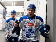 „Egymásért kell küzdenünk” – Ferencz-Csibi Róbert bizakodva várja a hokiszezont