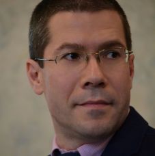 Új alkotmánybírót nevezett ki az államfő – Dacian Cosmin Dragoş a BBTE jogi karán oktat