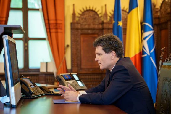 Nicușor Dan döntésére vár az áfaemelés – Későbbre várható a konfliktus Bolojannal   
