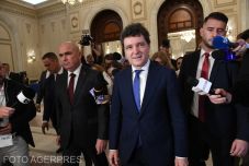 Nicuşor Dan bizakodó a kormány deficitcsökkentő csomagjaival kapcsolatban