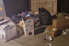 Csak a baj van az okos-kukákkal: Sepsiszentgyörgyön rendőrségen jelentették fel a szemetelőket