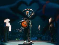 Tombolás szakadó esőben: Justin Timberlake koncertezett Bonchidán (VIDEÓ)