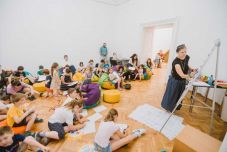 Agócs Írisz: „Támogassuk a gyerekeket, hogy bármi jó, amit rajzolnak” (INTERJÚ)